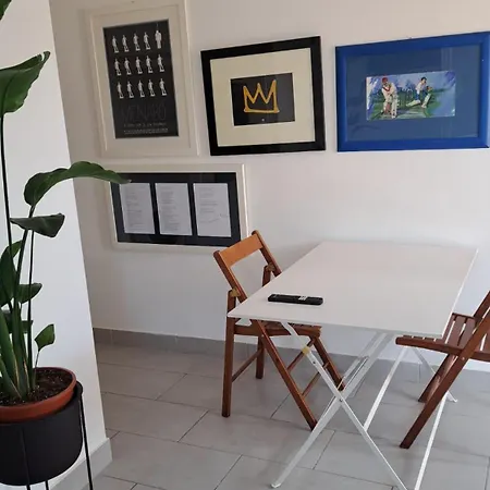 La Locandina